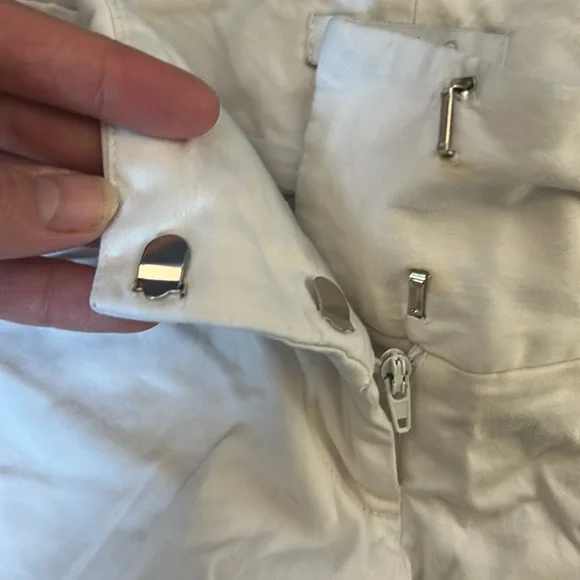 Charlotte Russe Women's White Shorts - Picture 4 of 4